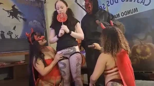 Festa de Halloween acaba em sexo com a melhor orgia que eu ja participei