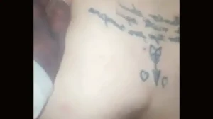 Mi flaca en trio y la ponen de perrito