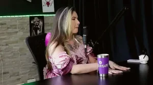 Tem fetiche em transar com uma transsexual, não tem vontade de fazer gang bang, e quando foi na casa do swing… – Raphaela Savanah (SHEER/RED) Halloween